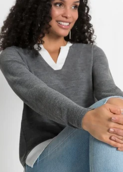 Pull en fine maille avec empiècement chemisier