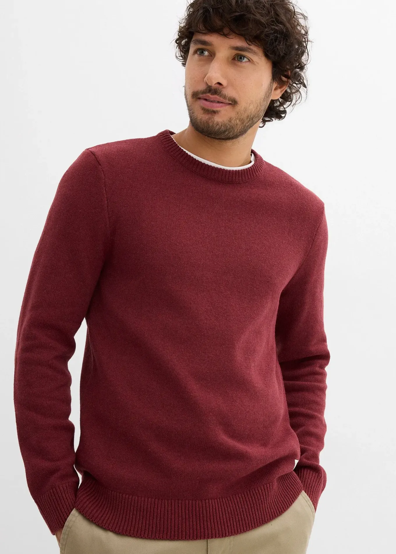 Pull en fine maille, coton recyclé majoritaire