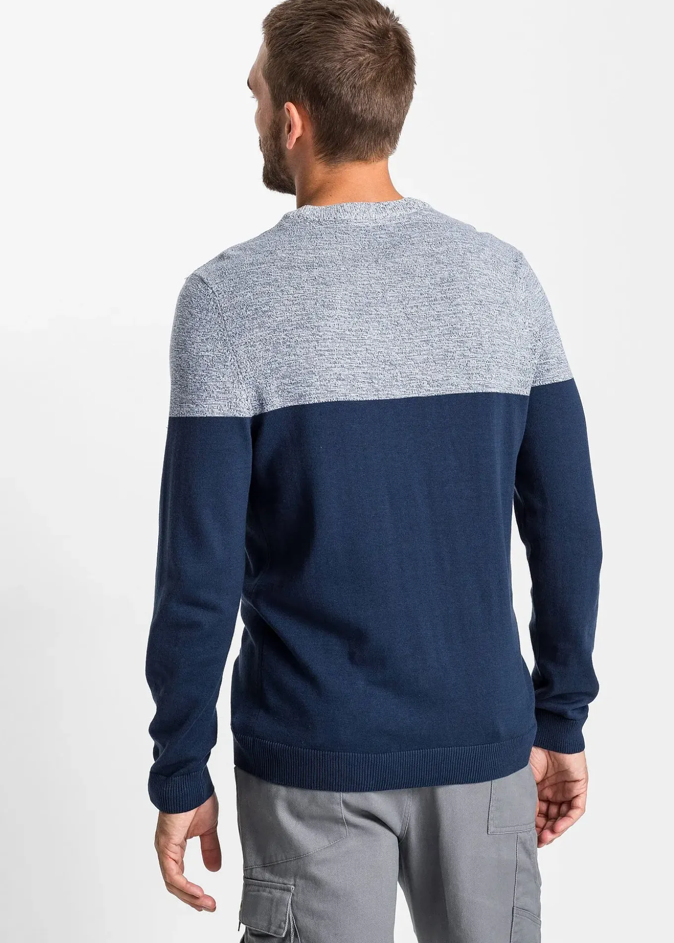 Pull en fine maille effet color block