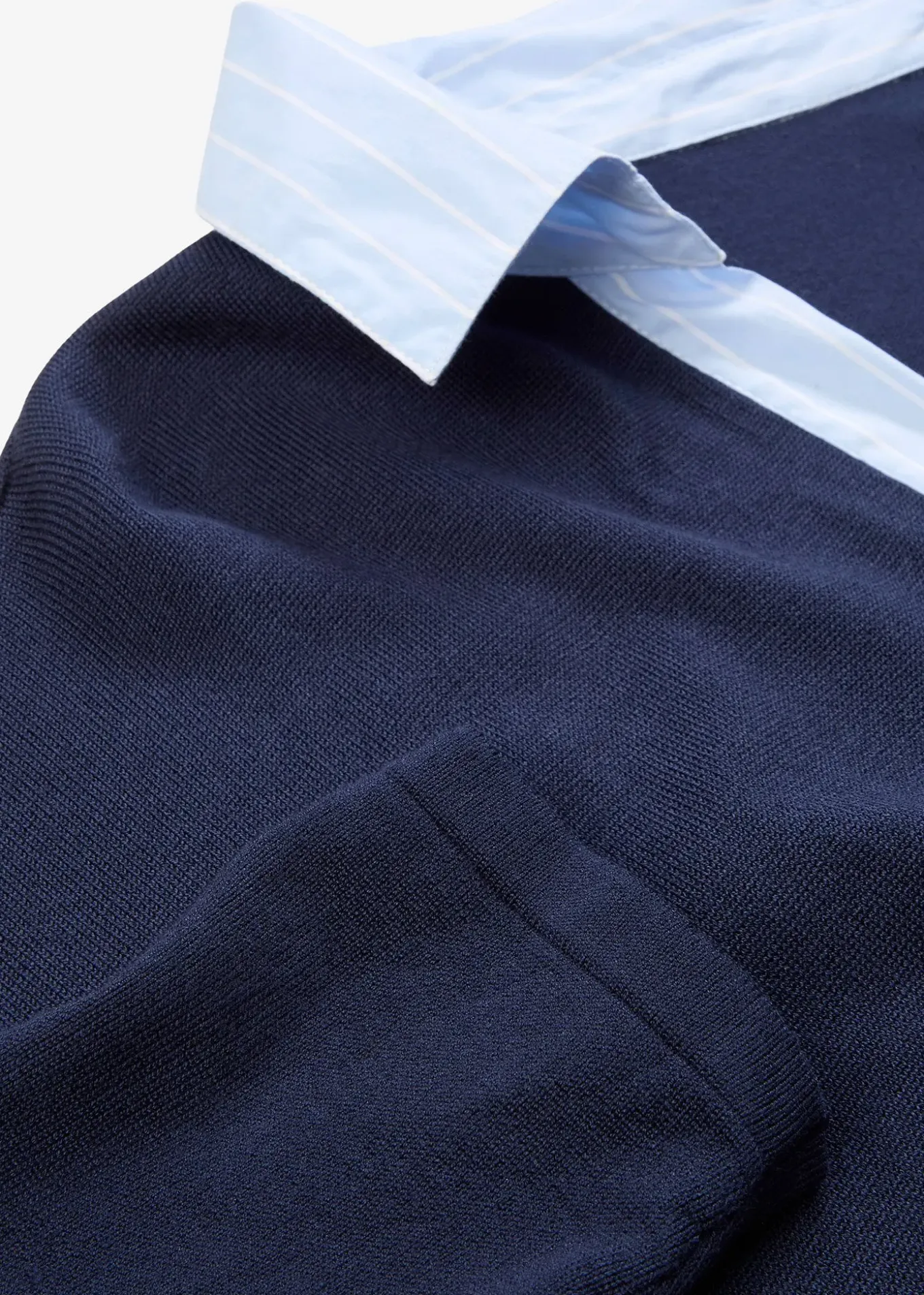 Pull en fine maille empiècement chemisier