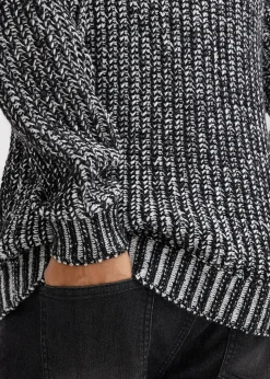 Pull en grosse maille à capuche et détails motard