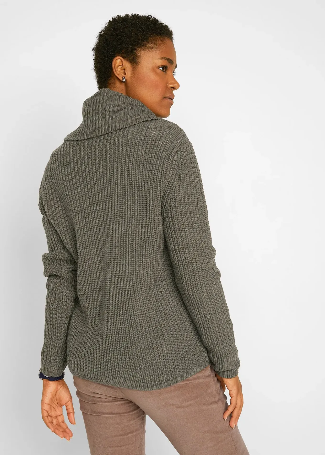 Pull en grosse maille avec col large