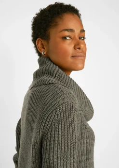 Pull en grosse maille avec col large