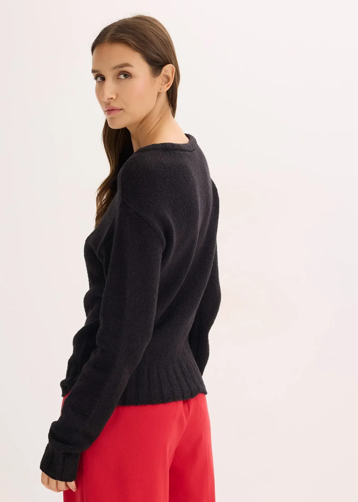 Pull en grosse maille avec lien à nouer