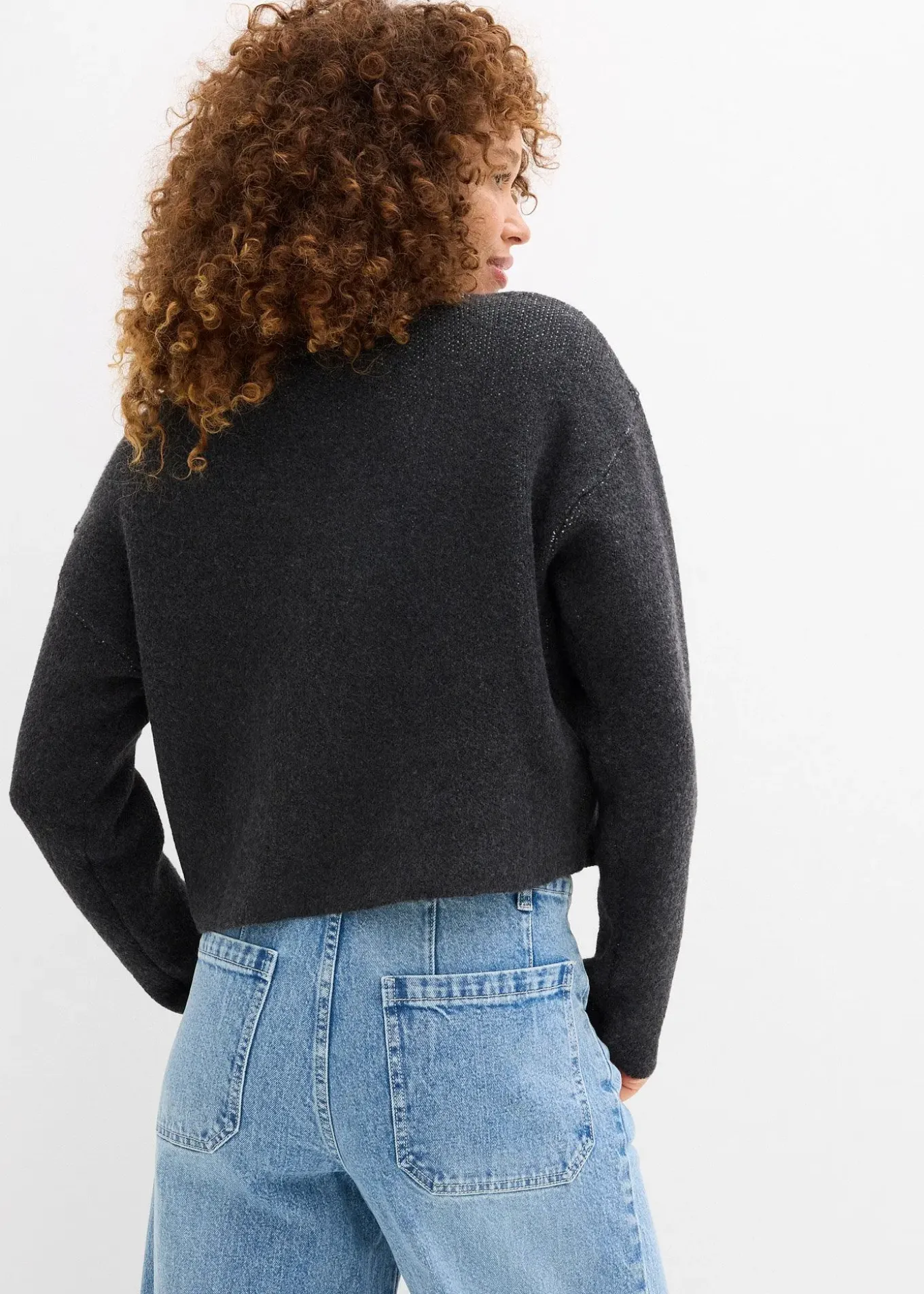 Pull en maille avec nœud
