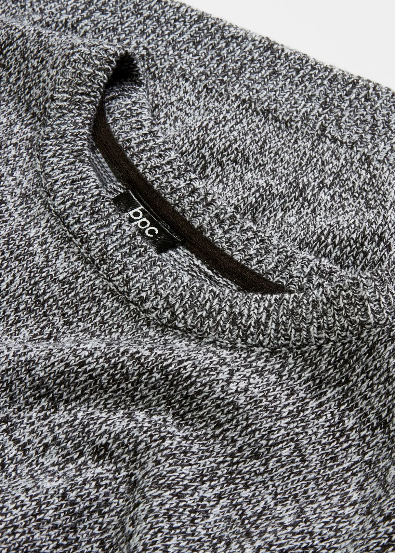 Pull en maille chinée à col rond