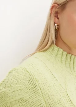 Pull en maille torsadée