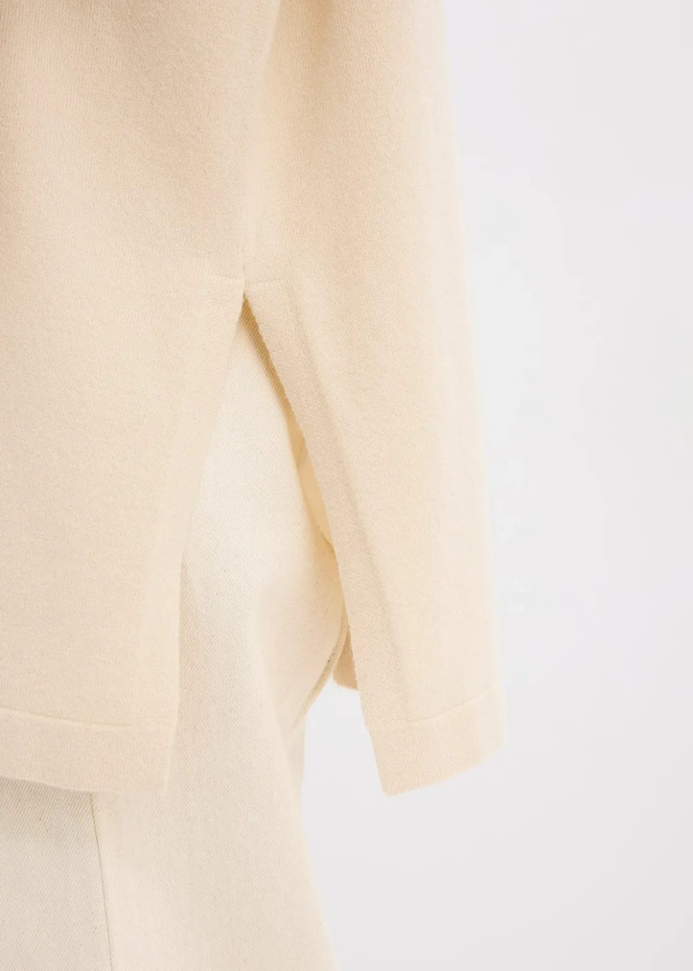 Pull forme cape en viscose mélangée