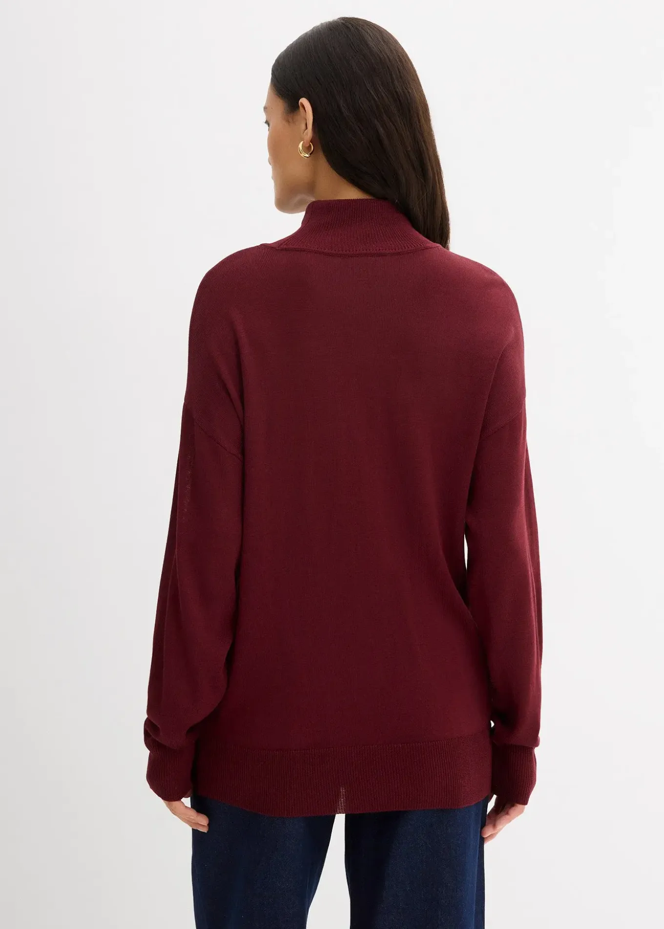 Pull léger en fine maille de viscose majoritaire à large col cheminée