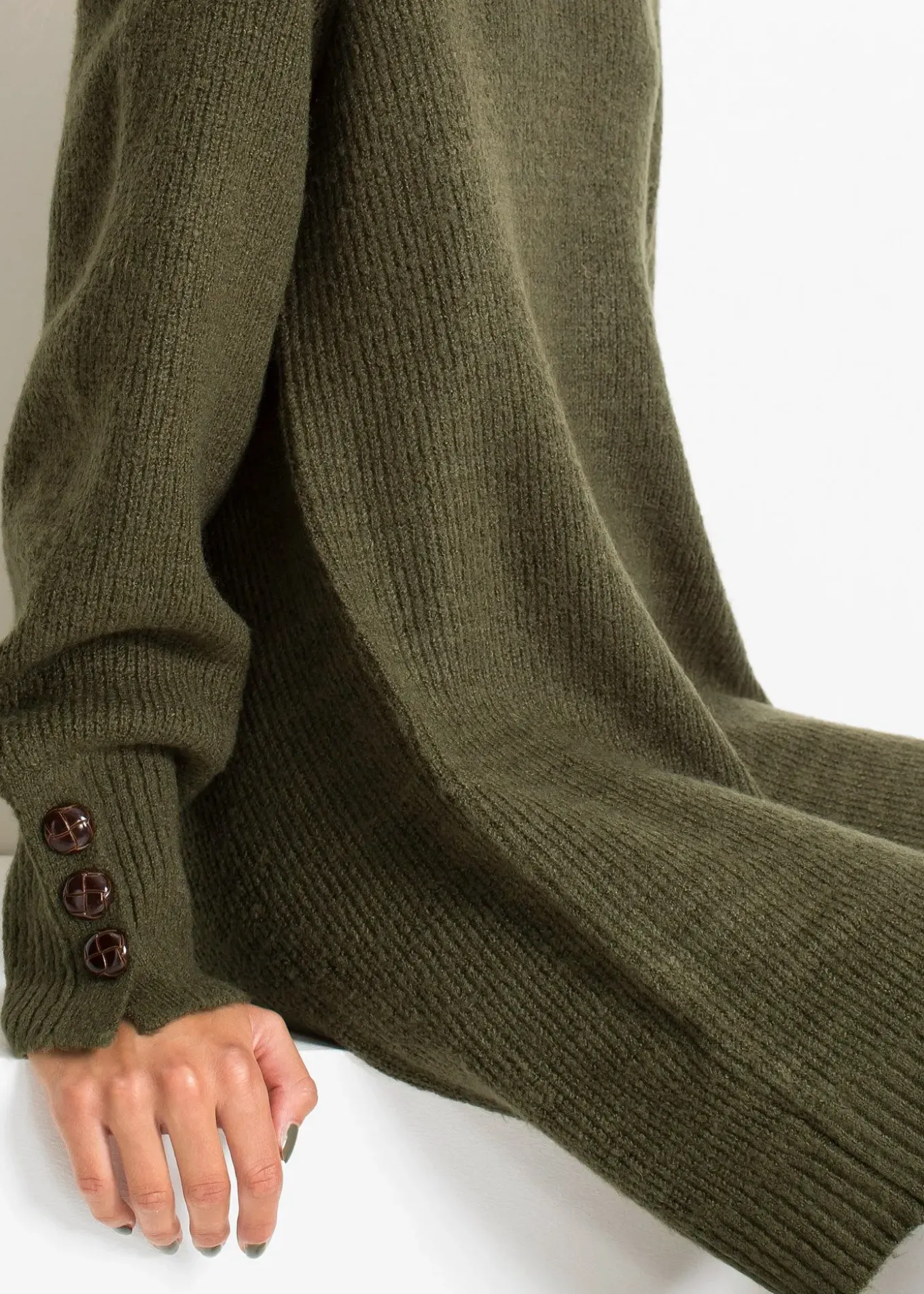 Pull long à boutons