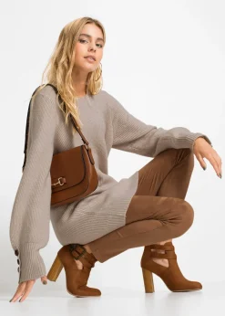 Pull long à boutons