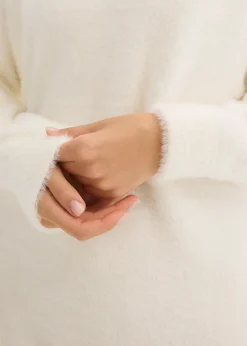 Pull long en maille poilue douce