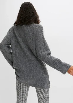 Pull long en maille torsadée