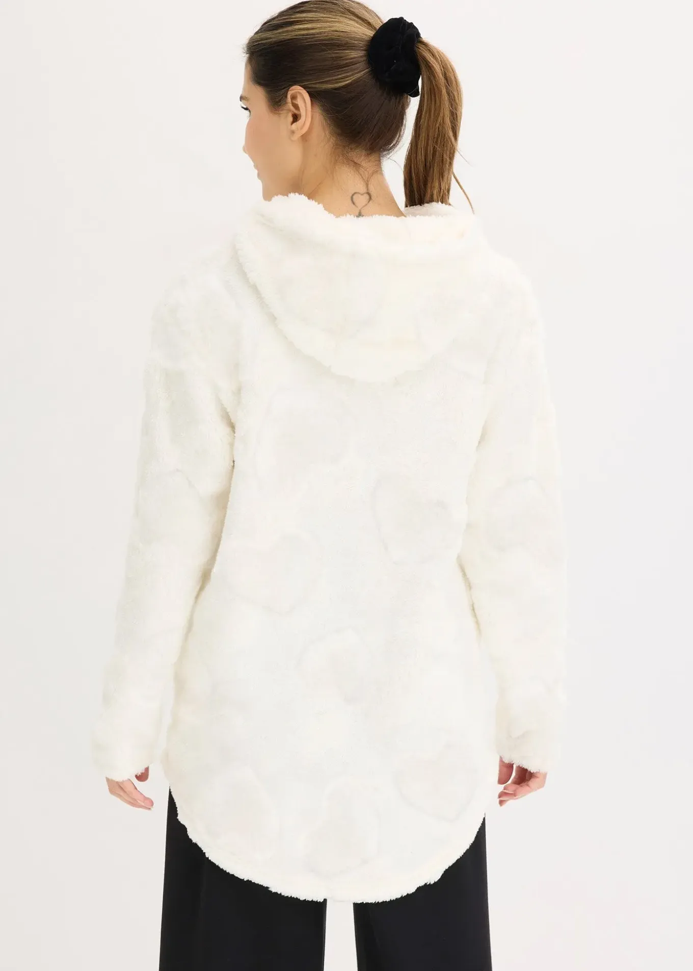 Pull long oversize à motif cœurs