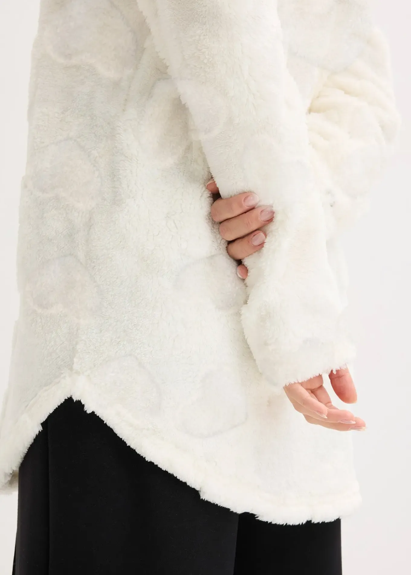 Pull long oversize à motif cœurs