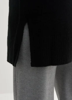 Pull oversize à col roulé ouvert et fentes latérales