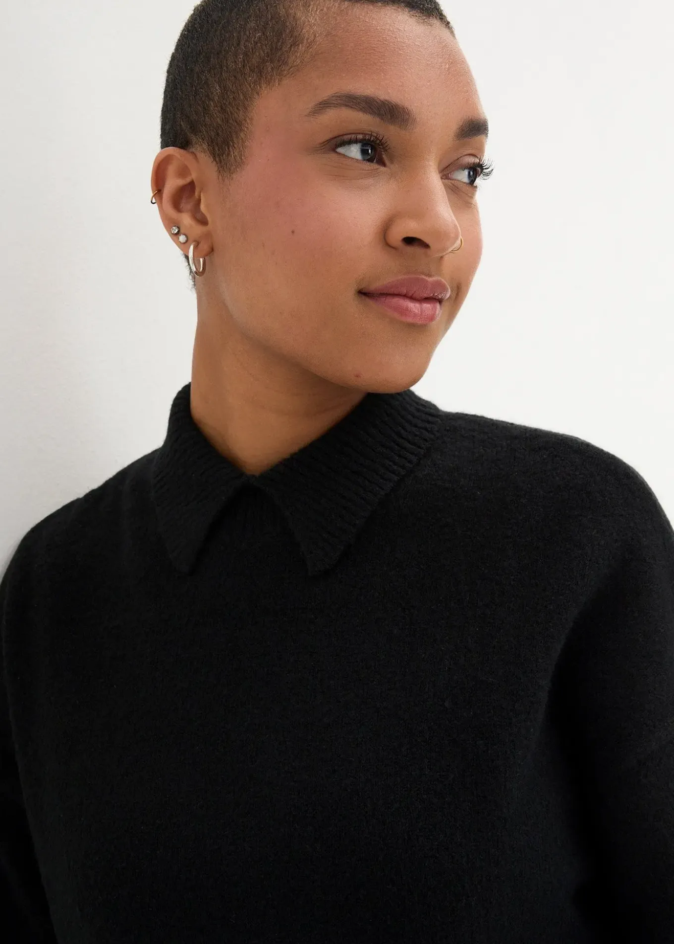 Pull oversize à col roulé ouvert et fentes latérales