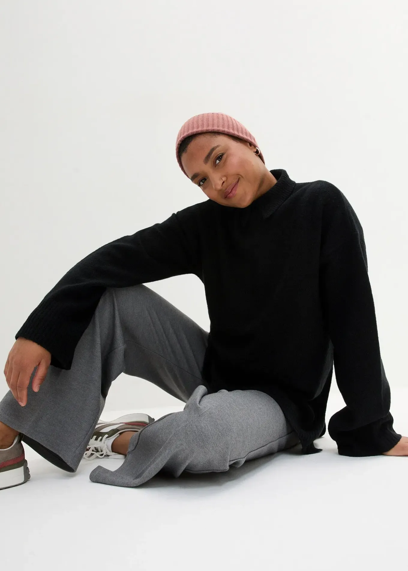 Pull oversize à col roulé ouvert et fentes latérales