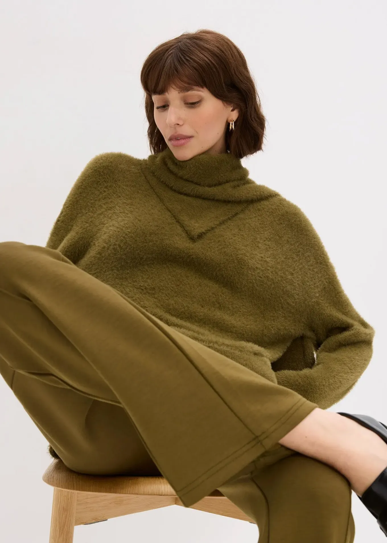 Pull oversize avec écharpe