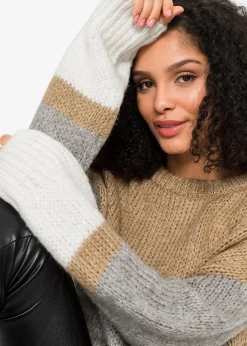 Pull oversize rayé à boutons