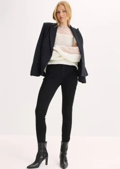 Pull épaules nues avec dentelle