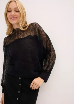 Pull épaules nues avec dentelle