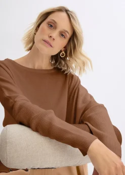 Pull poncho en fine maille