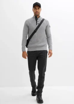 Pull texturé à col montant