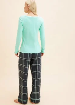 Pyjama avec un haut côtelé et un pantalon en flanelle