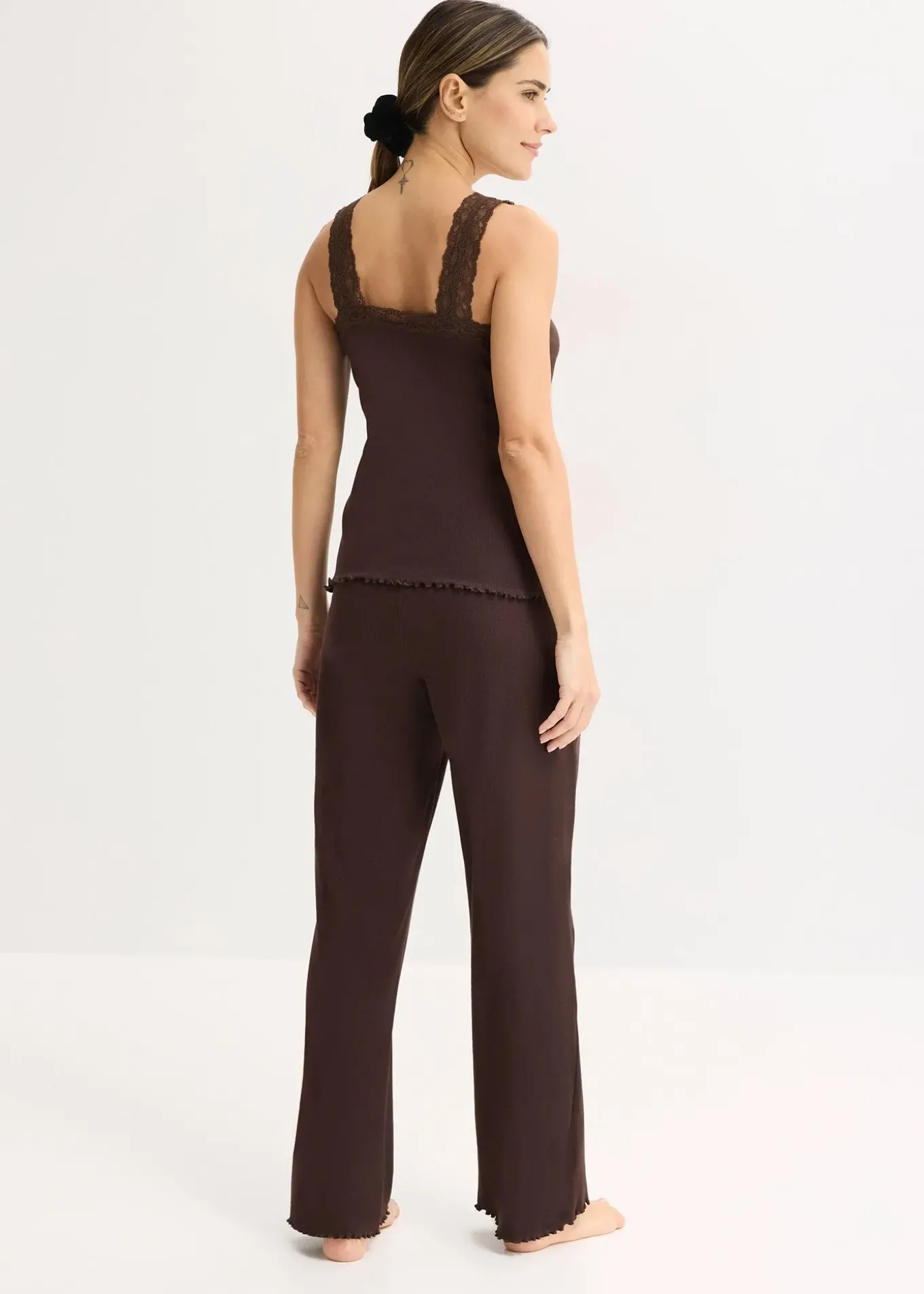 Pyjama côtelé avec top à dentelle