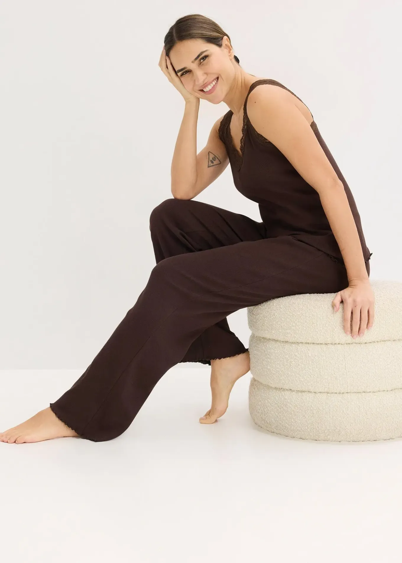 Pyjama côtelé avec top à dentelle