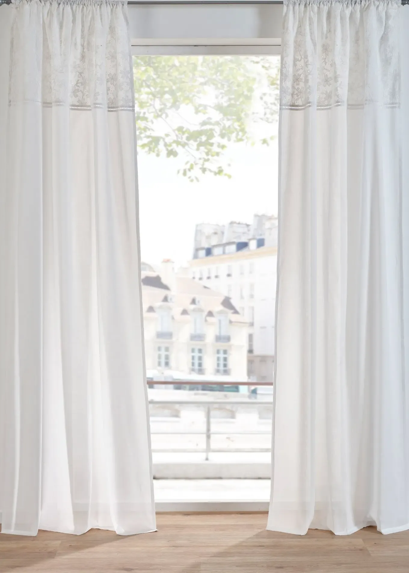 Rideau en coton avec broderie (1 pce)