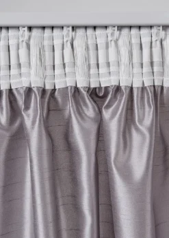 Rideau légèrement brillant, aussi en extra long (1 pce)