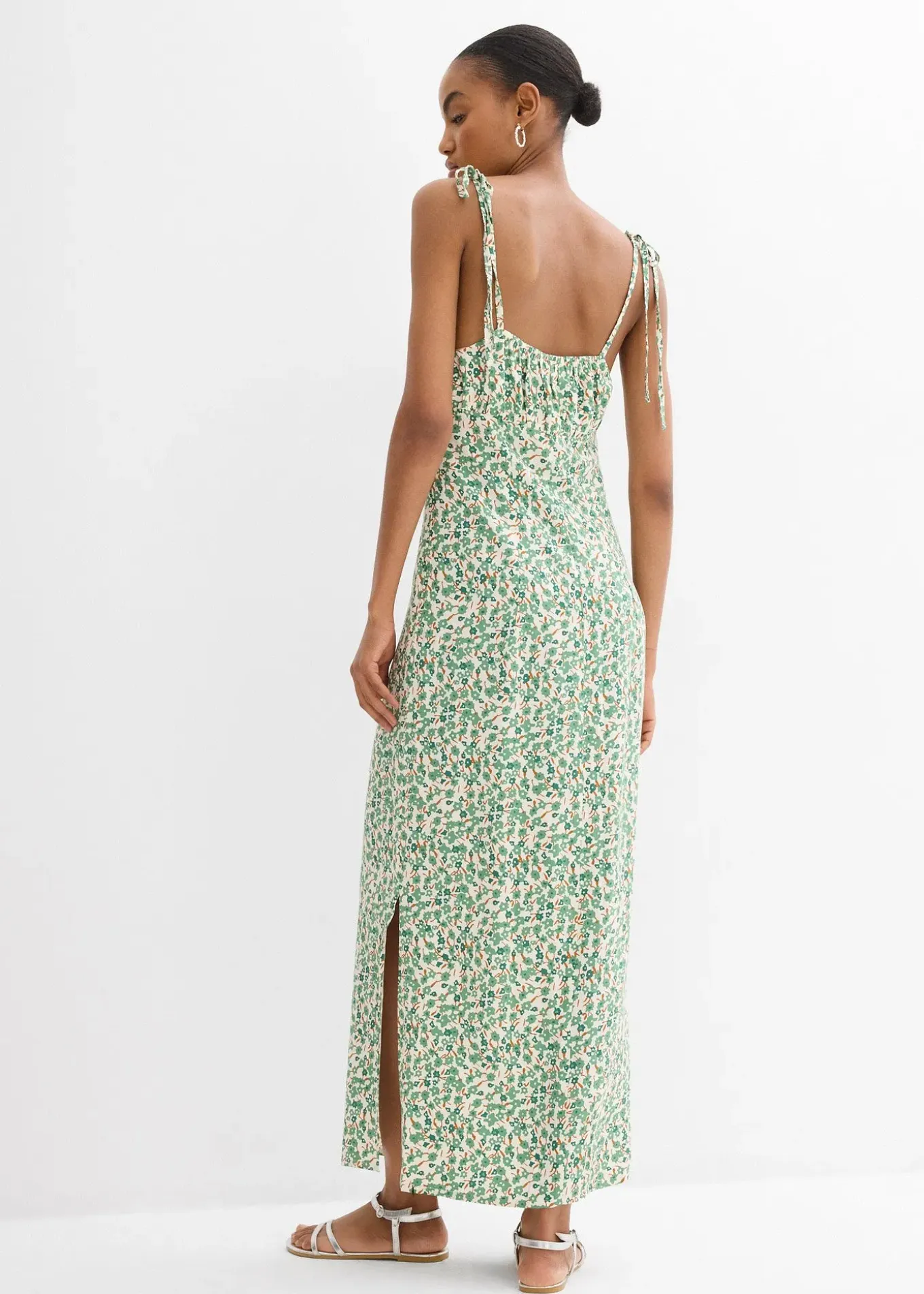 Robe à bretelles en viscose fluide