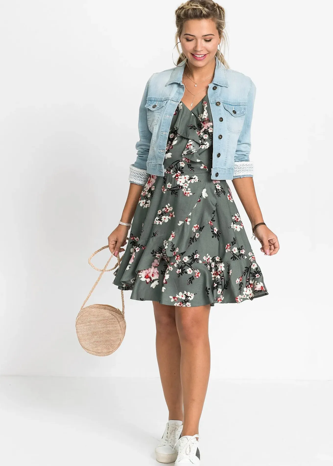 Robe à bretelles et volants