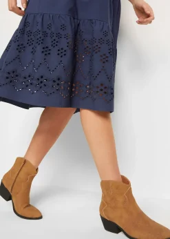 Robe 100% coton avec broderies anglaises