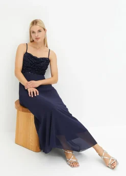 Robe à fines bretelles et haut à sequins brodés