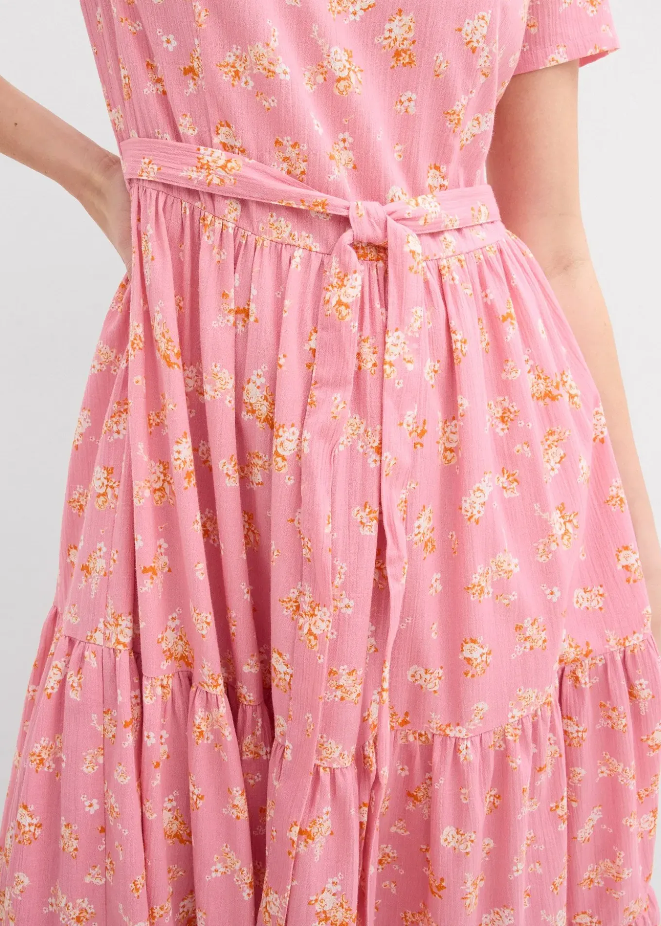 Robe à manches courtes