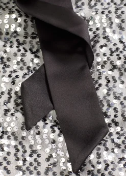 Robe à sequins et détail nœud