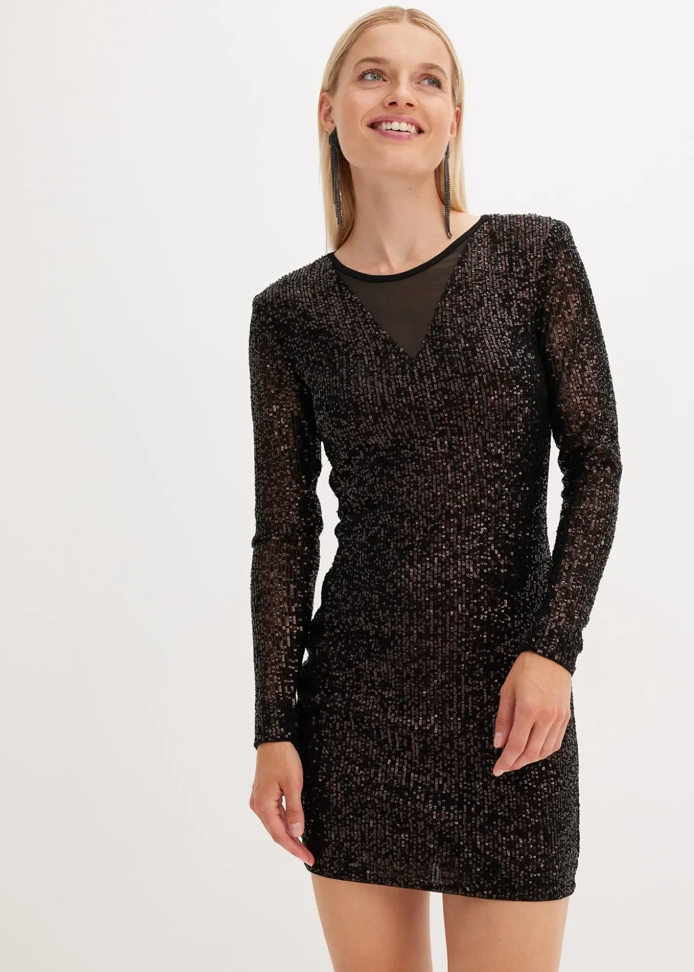 Robe à sequins et épaulettes