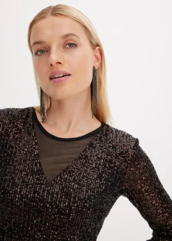 Robe à sequins et épaulettes