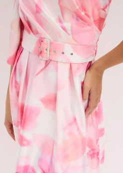 Robe asymétrique en satin brillant