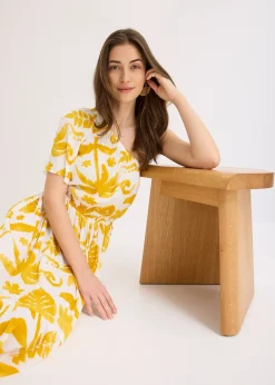 Robe asymétrique imprimée en viscose texturée