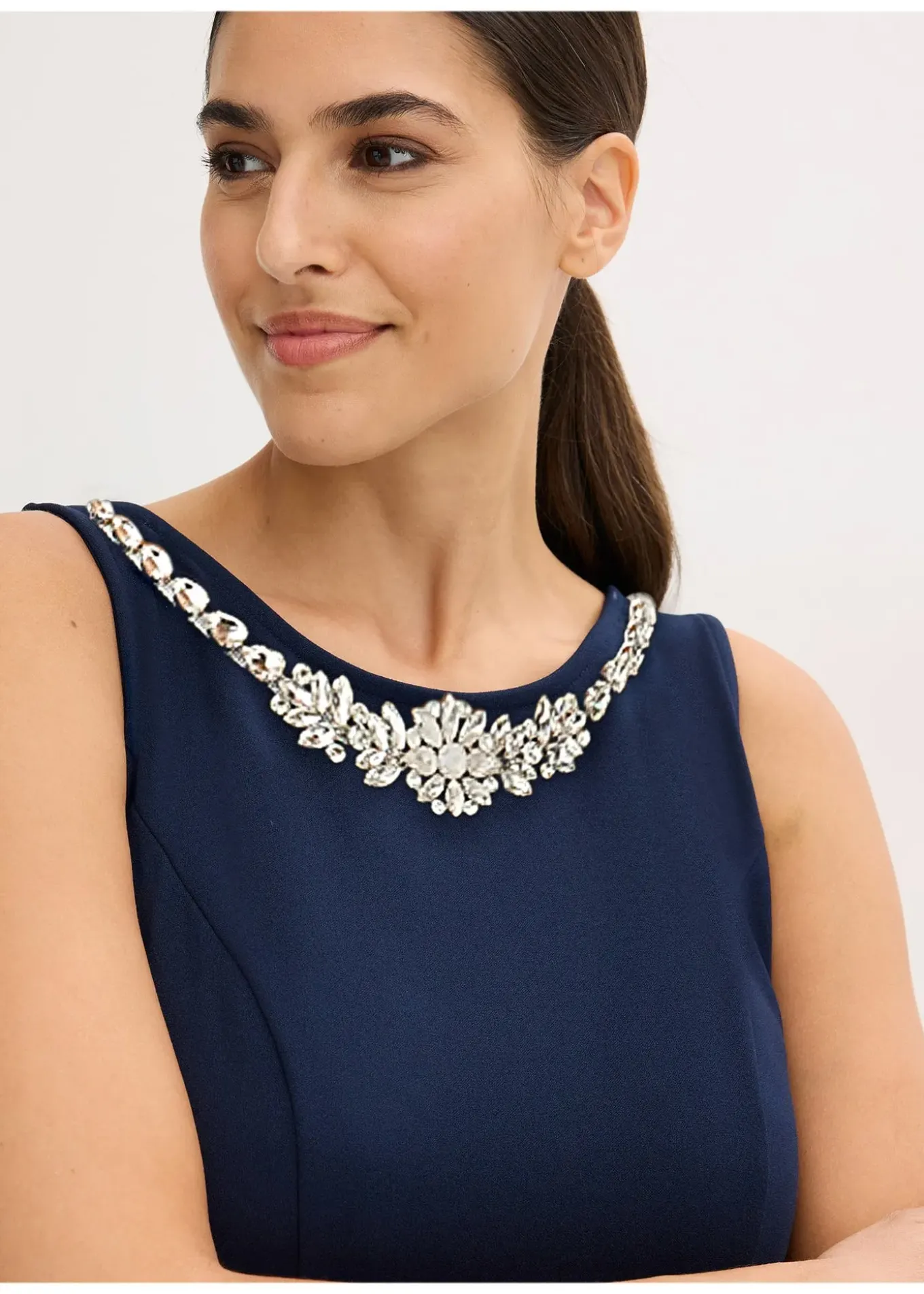 Robe cocktail avec strass