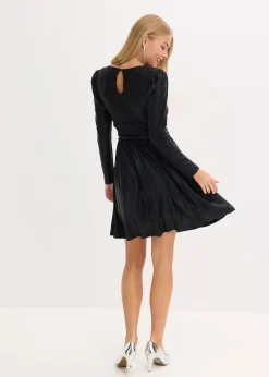 Robe courte à sequins