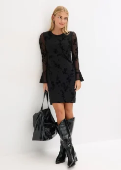 Robe courte avec manches en mesh
