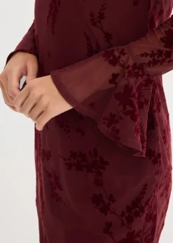 Robe courte avec manches en mesh