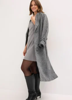 Robe courte, coupe patineuse