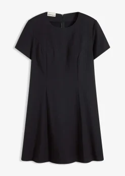 Robe courte, coupe patineuse