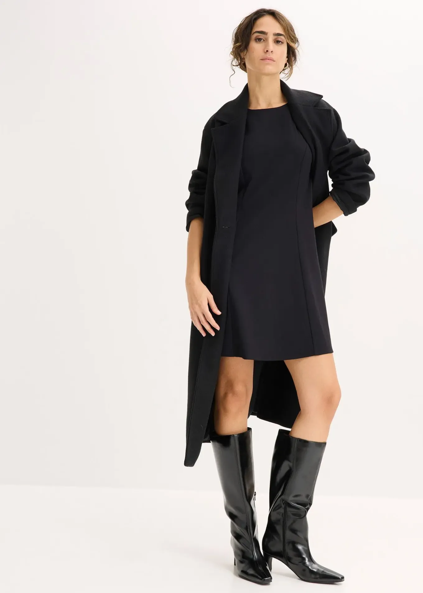 Robe courte, coupe patineuse